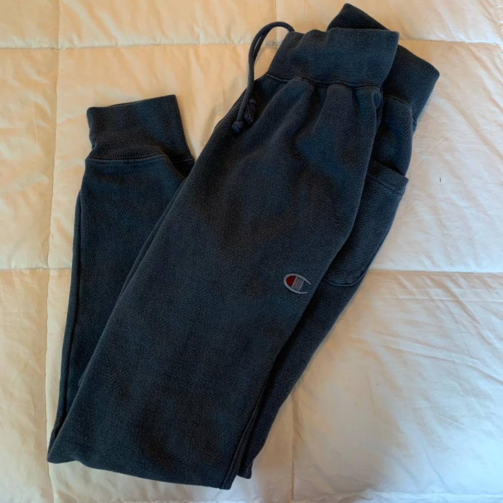Navy blue reverse weave champion sweatpants
